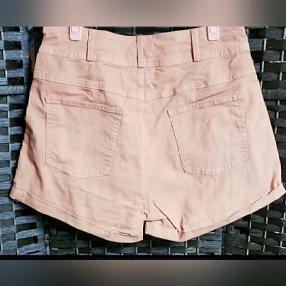 VICI COLLECTION DOLAN POCKETED HIGH RISE DENIM SHORTS (CLAY) - Picture 11 of 13